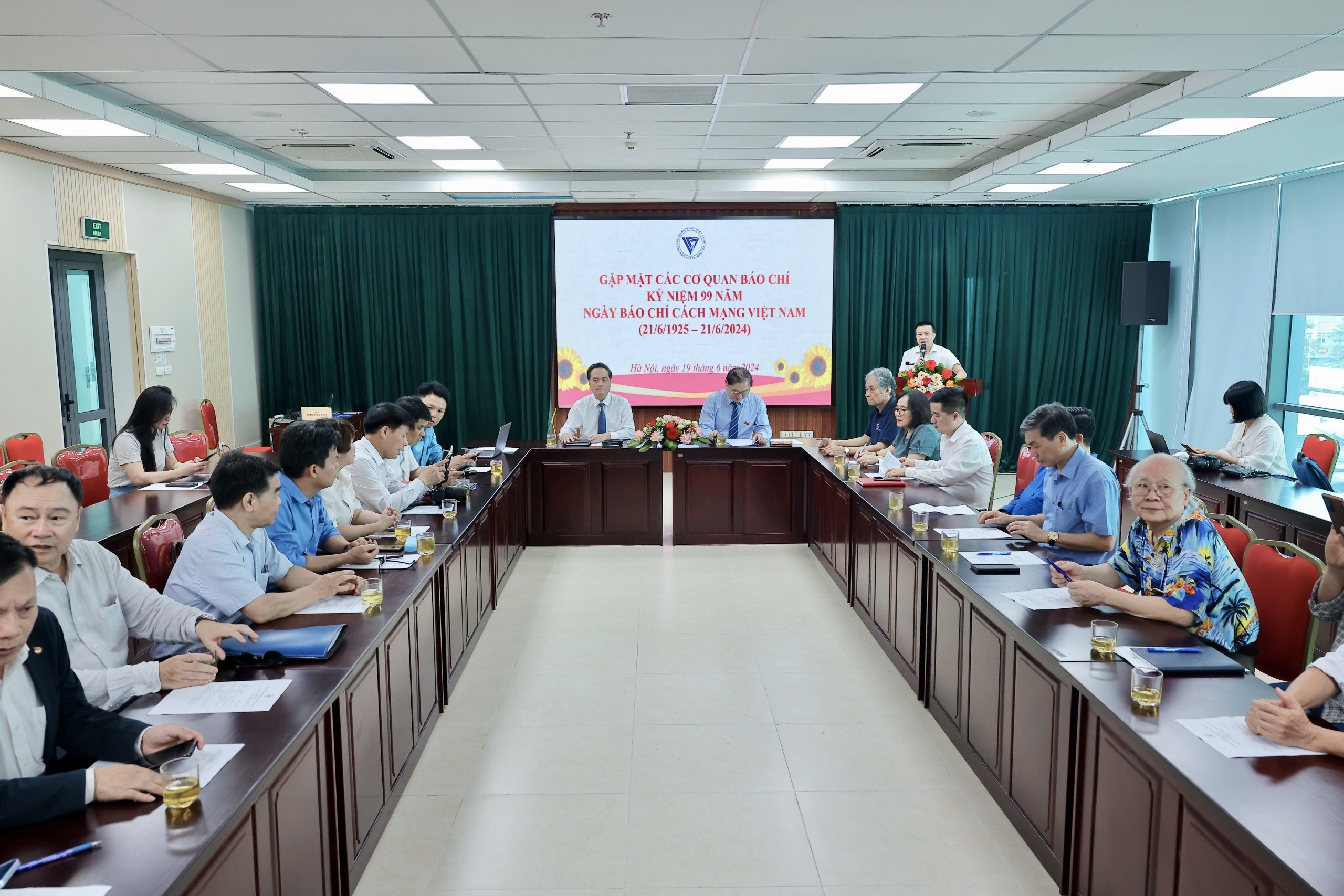 Hình ảnh: Liên hiệp các Hội Khoa học và Kỹ thuật Việt Nam gặp mặt các cơ quan báo chí nhân Kỷ niệm 99 năm Ngày Báo chí Cách mạng Việt Nam số 2