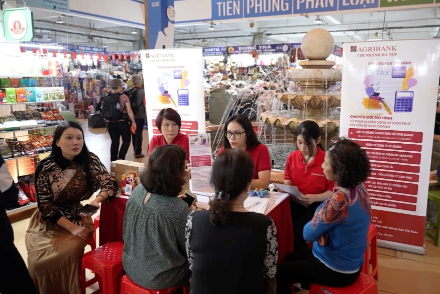Hình ảnh: Agribank đồng hành cùng hộ kinh doanh: Kê khai thuế dễ dàng – Chuyển đổi doanh nghiệp vững vàng số 4