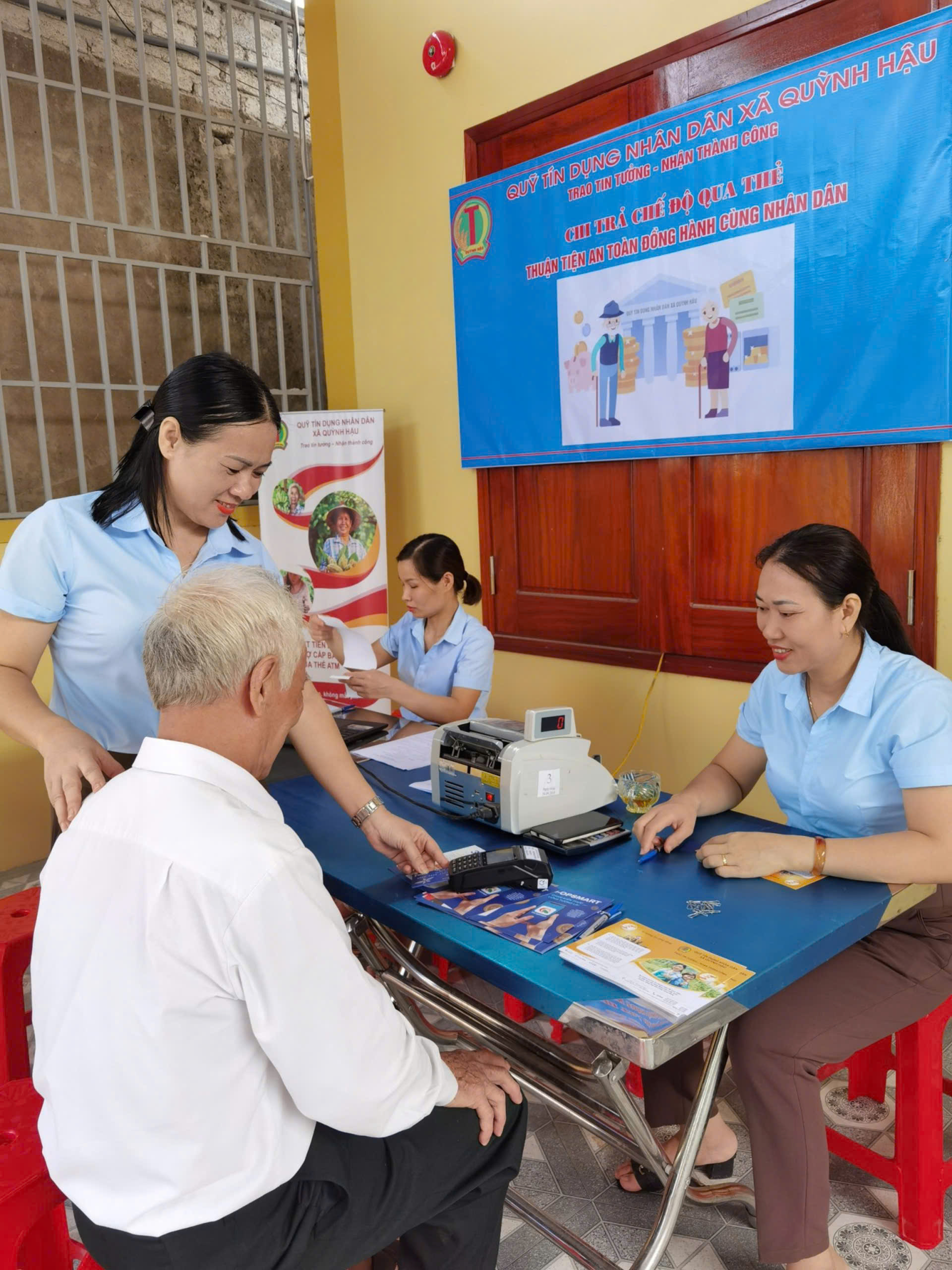 Co-opBank đẩy mạnh triển khai các sản phẩm dịch vụ hỗ trợ QTDND và thành viên - ảnh 3 Hình ảnh: Co-opBank đẩy mạnh triển khai các sản phẩm dịch vụ hỗ trợ QTDND và thành viên số 3