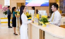 Giao dịch ngân hàng đầu năm - Rước vận may sung túc