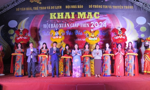 Kon Tum: Khai mạc Hội báo Xuân Giáp Thìn - Trải nghiệm văn hóa truyền thống