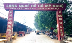 Triển lãm sản phẩm làng nghề mộc Canh Nậu diễn ra ngày 2/3