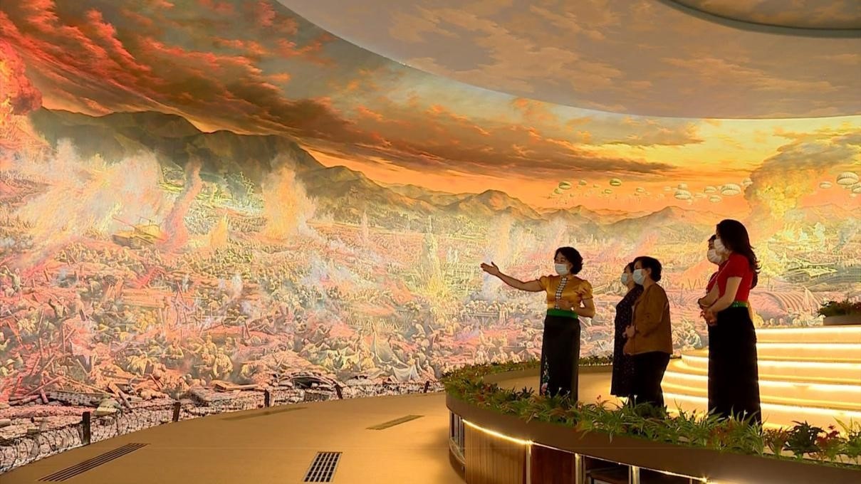 Tổ chức triển lãm mỹ thuật kỷ niệm 70 năm Chiến thắng Điện Biên Phủ
