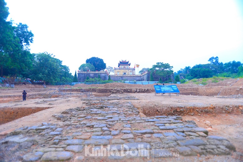 Tiếp tục khai quật khảo cổ tại khu trung tâm Hoàng thành Thăng Long