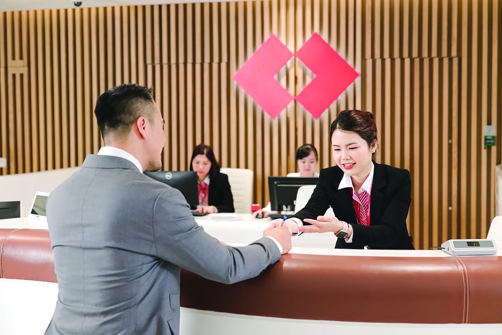 Ngân hàng nỗ lực, tăng trưởng tín dụng khởi sắc