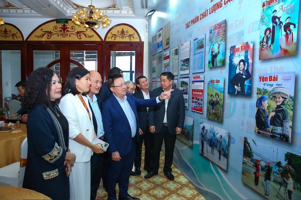 Kỷ niệm 74 năm Ngày thành lập Hội Nhà báo Việt Nam (21/4/1950-21/4/2024): Hội Nhà báo Việt Nam- Dấu ấn hướng về cơ sở