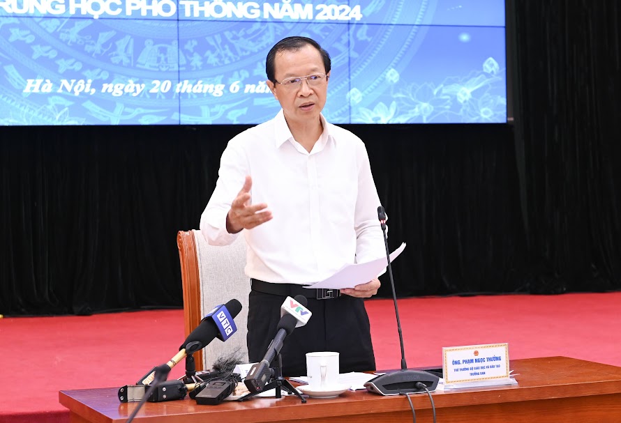 Trưởng Ban Chỉ đạo quốc gia Kỳ thi tốt nghiệp THPT: Tuyệt đối không để thí sinh mang điện thoại, thiết bị vào phòng thi