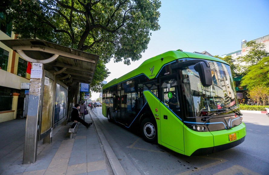 Hà Nội sẽ thay thế 100% xe buýt chạy dầu diesel bằng xe buýt điện