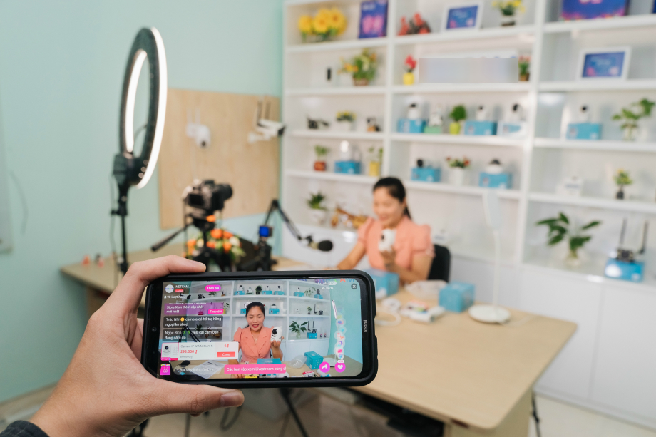 Các chủ thể livestream bán hàng phải được định danh đầy đủ trên các nền tảng công nghệ