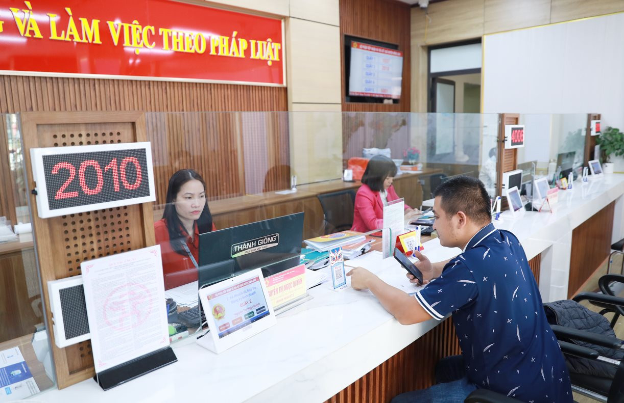 Xây dựng mô hình thí điểm Trung tâm phục vụ hành chính công một cấp trực thuộc UBND Thành phố Hà Nội