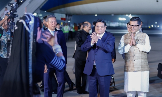 Thủ tướng Phạm Minh Chính đến Thủ đô New Delhi, bắt đầu chuyến thăm cấp Nhà nước tới Ấn Độ