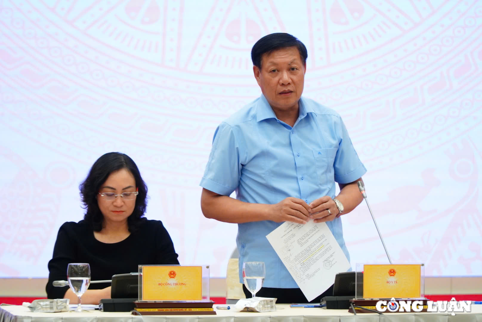Mua sắm thuốc, vật tư y tế: Thể chế đầy đủ nhưng ở địa phương gặp \'vấn đề\' thì khó thực hiện được