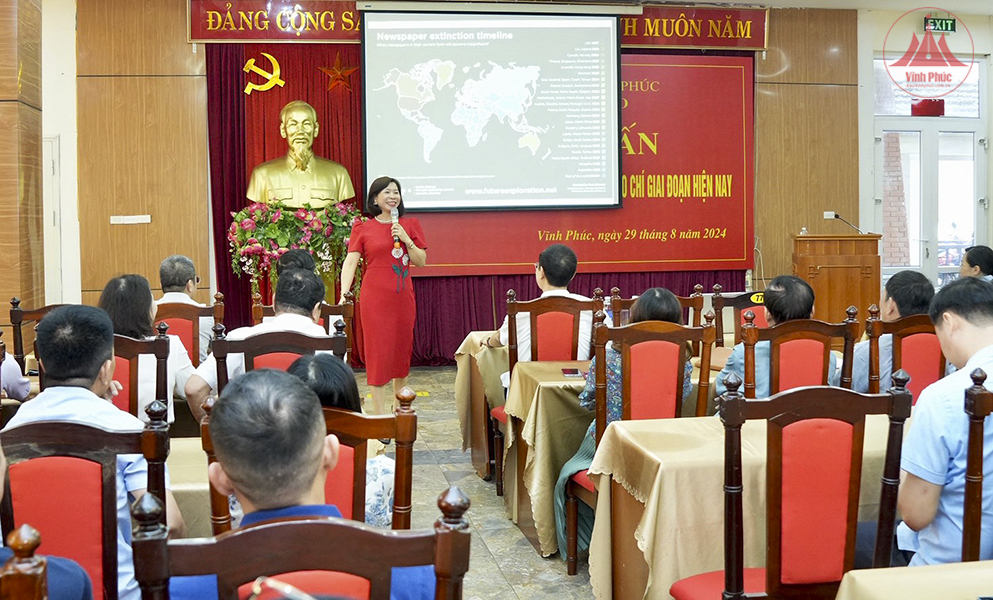 Chia sẻ kinh nghiệm về thách thức, cơ hội khi chuyển đổi số ở các cơ quan báo chí