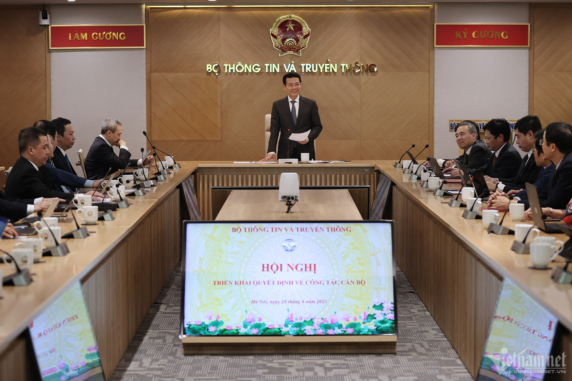 Quyết định mới về phân công công việc giữa Bộ trưởng và các Thứ trưởng Bộ TT&TT