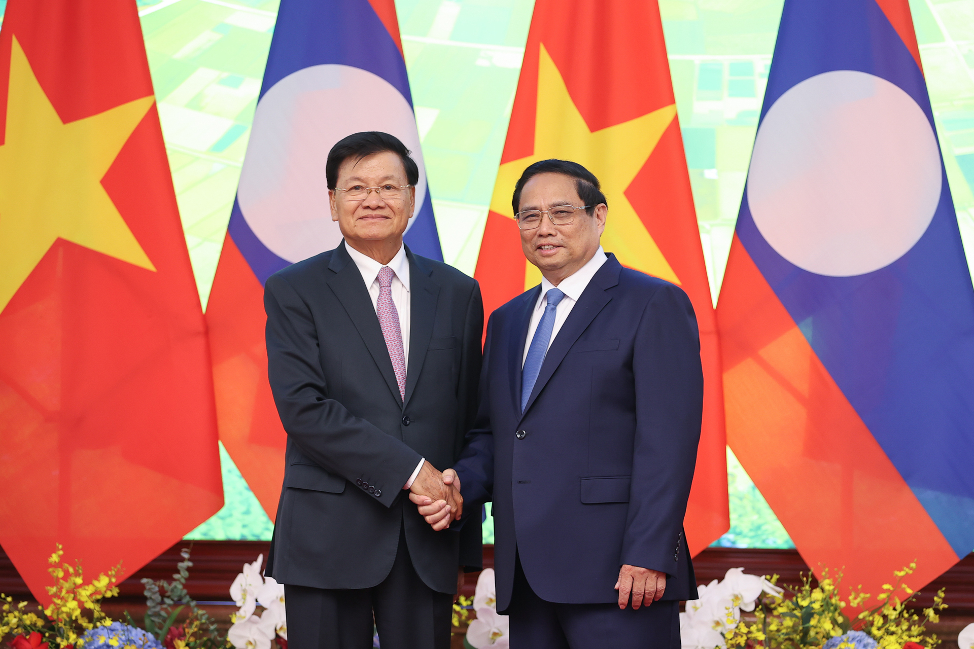 Việt Nam - Lào: Hỗ trợ nhau xây dựng nền kinh tế độc lập, tự chủ, hội nhập quốc tế sâu rộng, hiệu quả