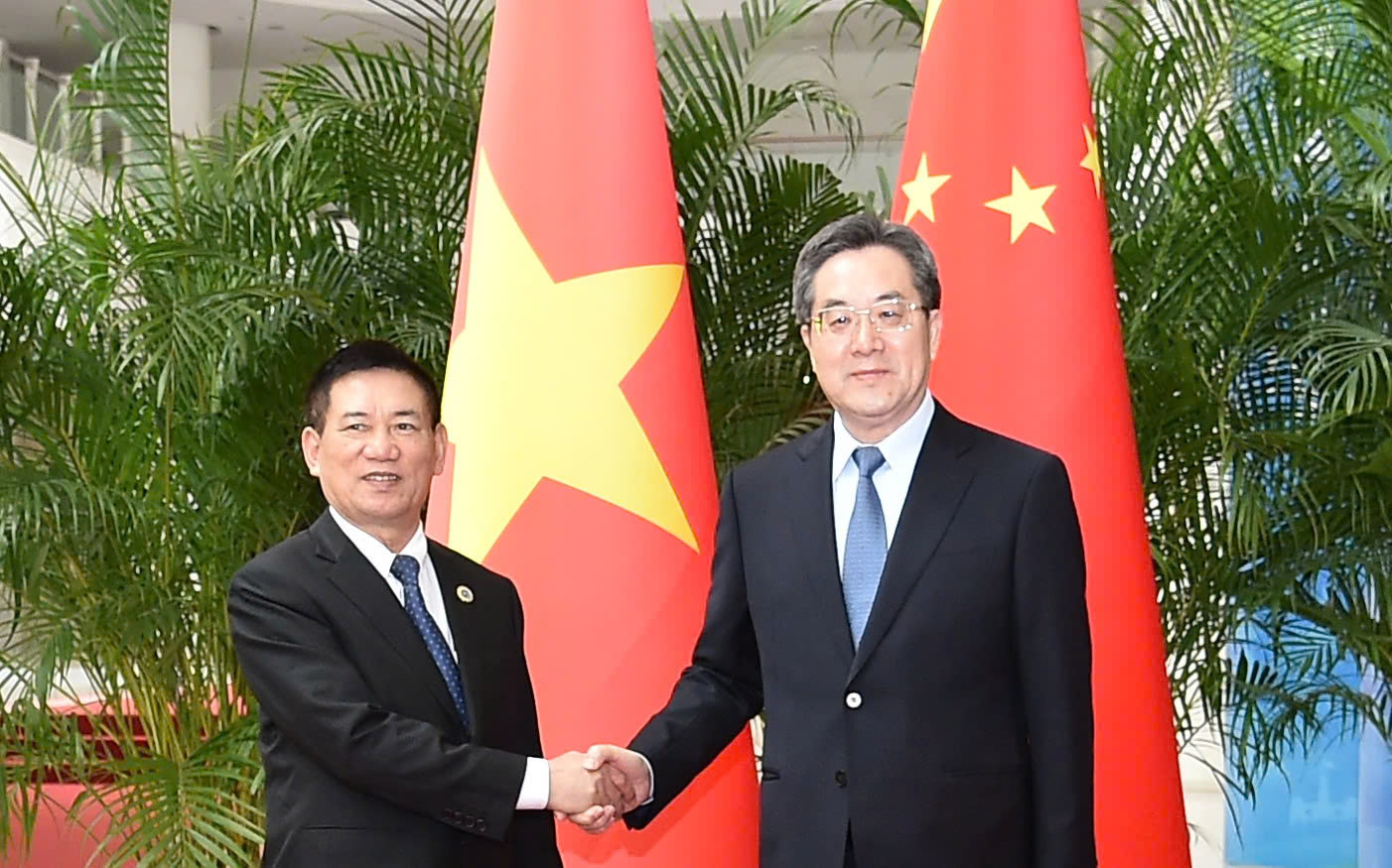Thúc đẩy kết nối hạ tầng giao thông đường sắt, đường bộ qua biên giới Việt-Trung