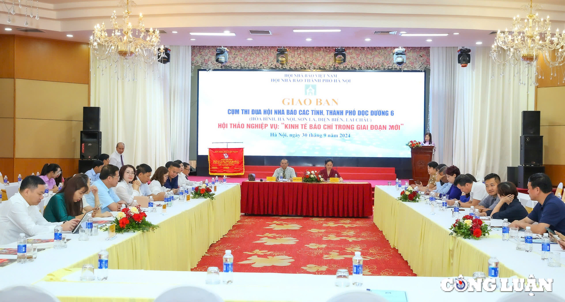 Bàn các giải pháp tìm ra các mô hình phát triển kinh tế báo chí hiệu quả