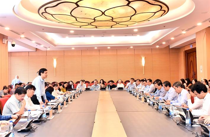 Đề nghị Bộ Giáo dục và Đào tạo làm rõ sự chênh lệch trong lựa chọn tổ hợp thi tốt nghiệp THPT
