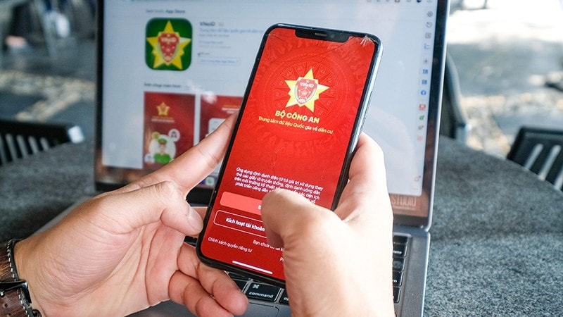 Chia sẻ số điện thoại, địa chỉ từ VNeID để cung cấp tiến độ giải quyết thủ tục hành chính