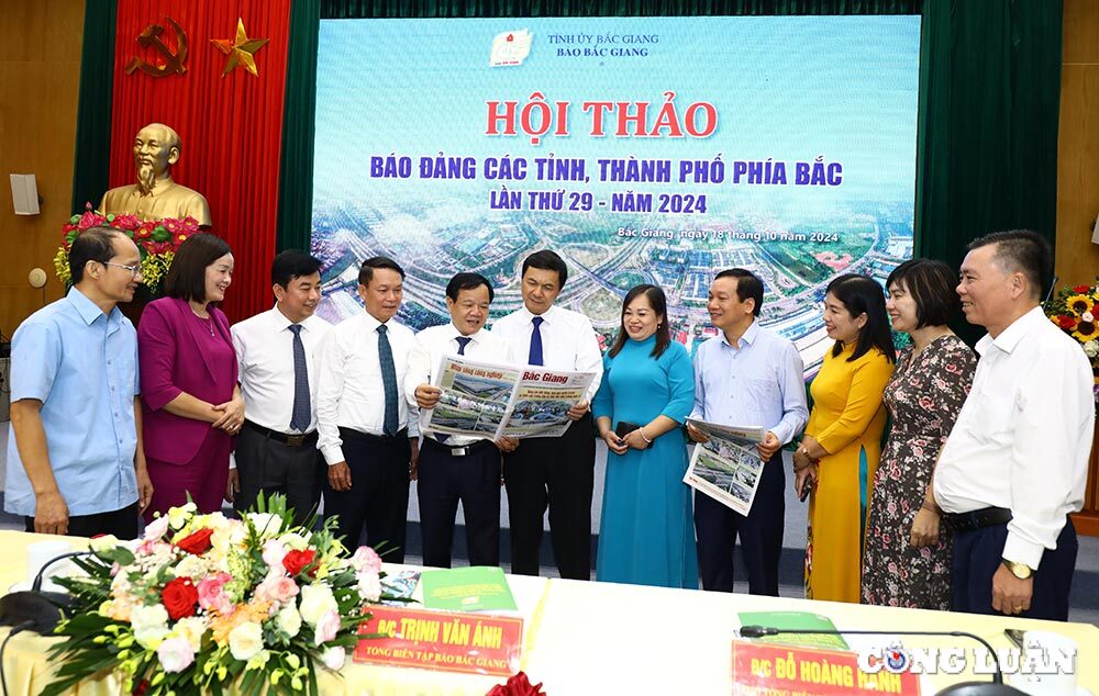 Các cơ quan báo chí chia sẻ kinh nghiệm về công tác tuyên truyền cải thiện môi trường đầu tư kinh doanh