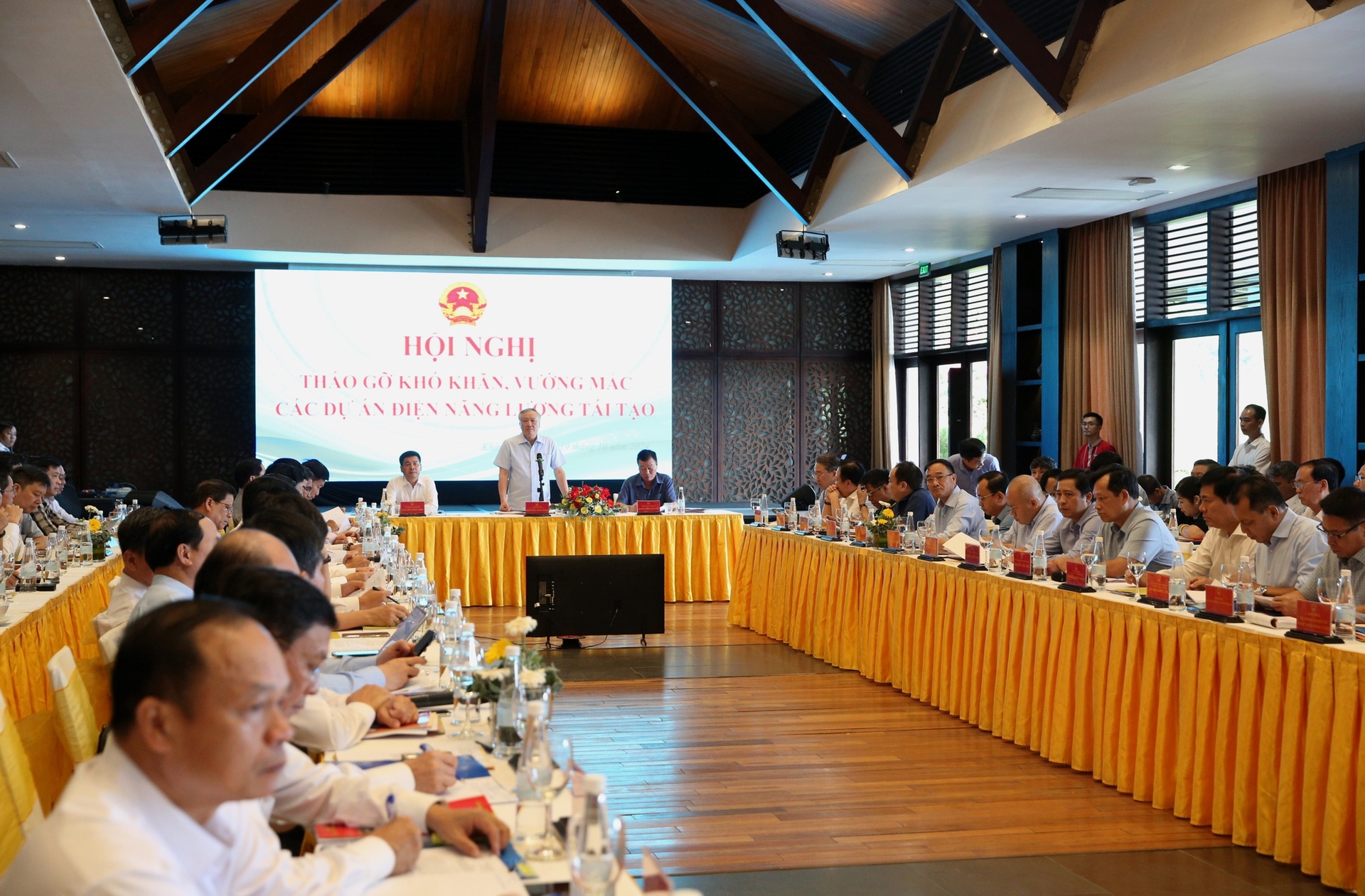Xử lý dứt điểm những vướng mắc để các dự án điện năng lượng tái tạo sớm được triển khai