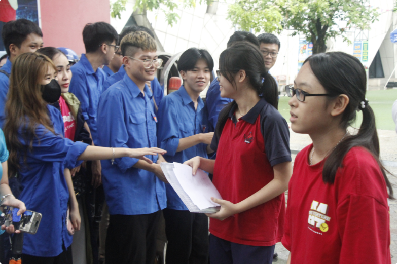 Lấy ý kiến Quy chế tuyển sinh THCS và THPT: Nhiều đối tượng được tuyển thẳng và ưu tiên cộng điểm vào lớp 10 công lập