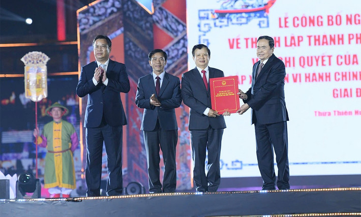 Chủ tịch Quốc hội Trần Thanh Mẫn dự Lễ công bố Nghị quyết của Quốc hội về thành lập thành phố Huế trực thuộc Trung ương