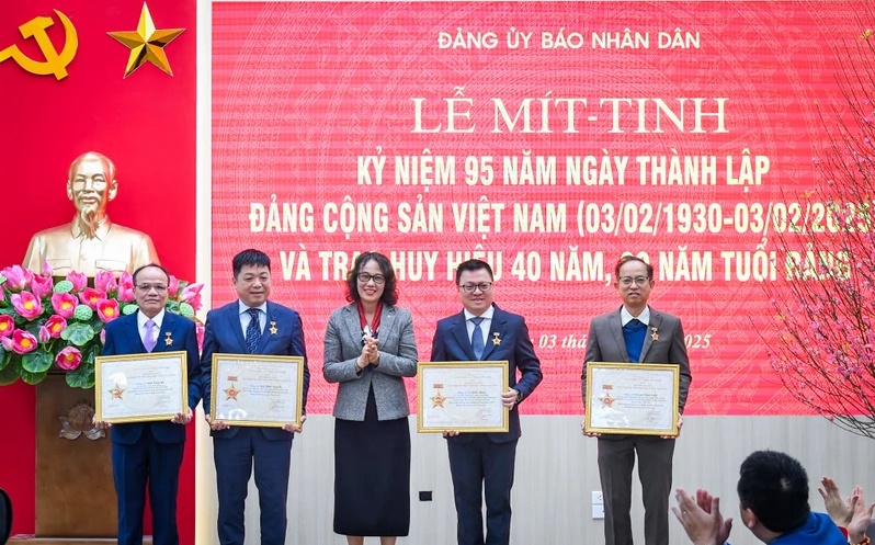 Báo Nhân Dân tổ chức mít-tinh kỷ niệm 95 năm Ngày thành lập Đảng