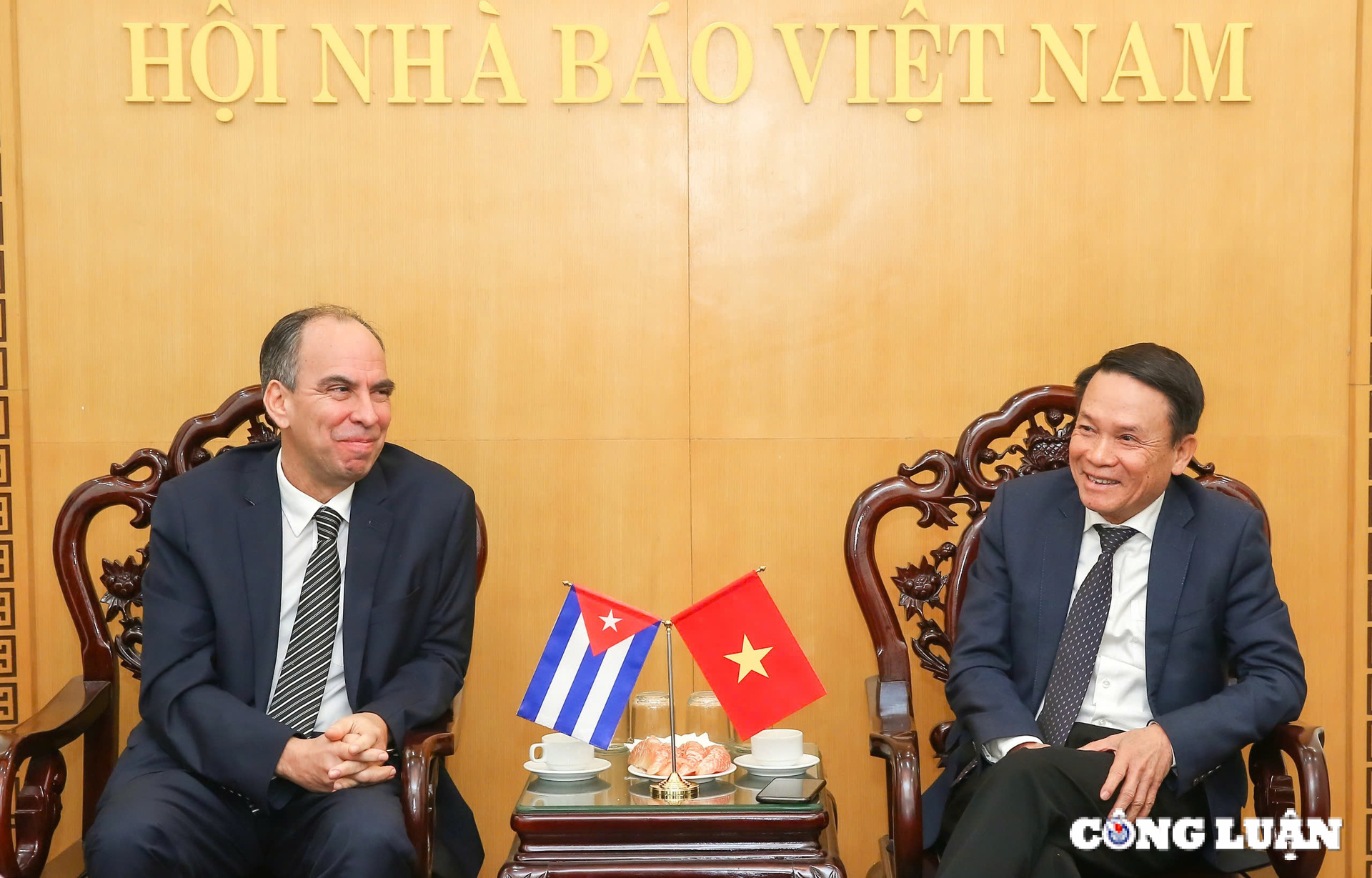 Hội Nhà báo Việt Nam tiếp xã giao đoàn Đại sứ Cuba tại Việt Nam