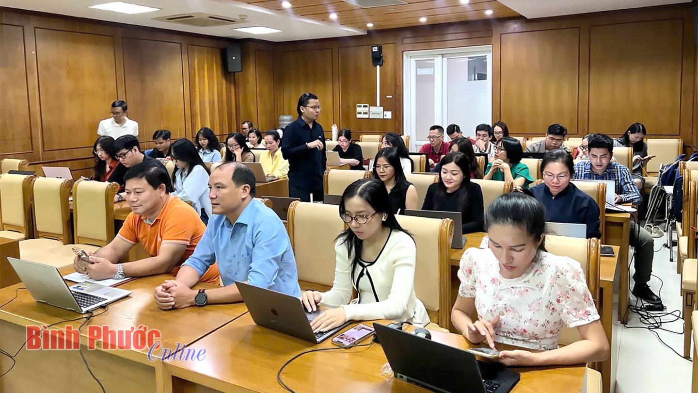 Bồi dưỡng kiến thức ứng dụng AI, Chat GPT trong tác nghiệp báo chí