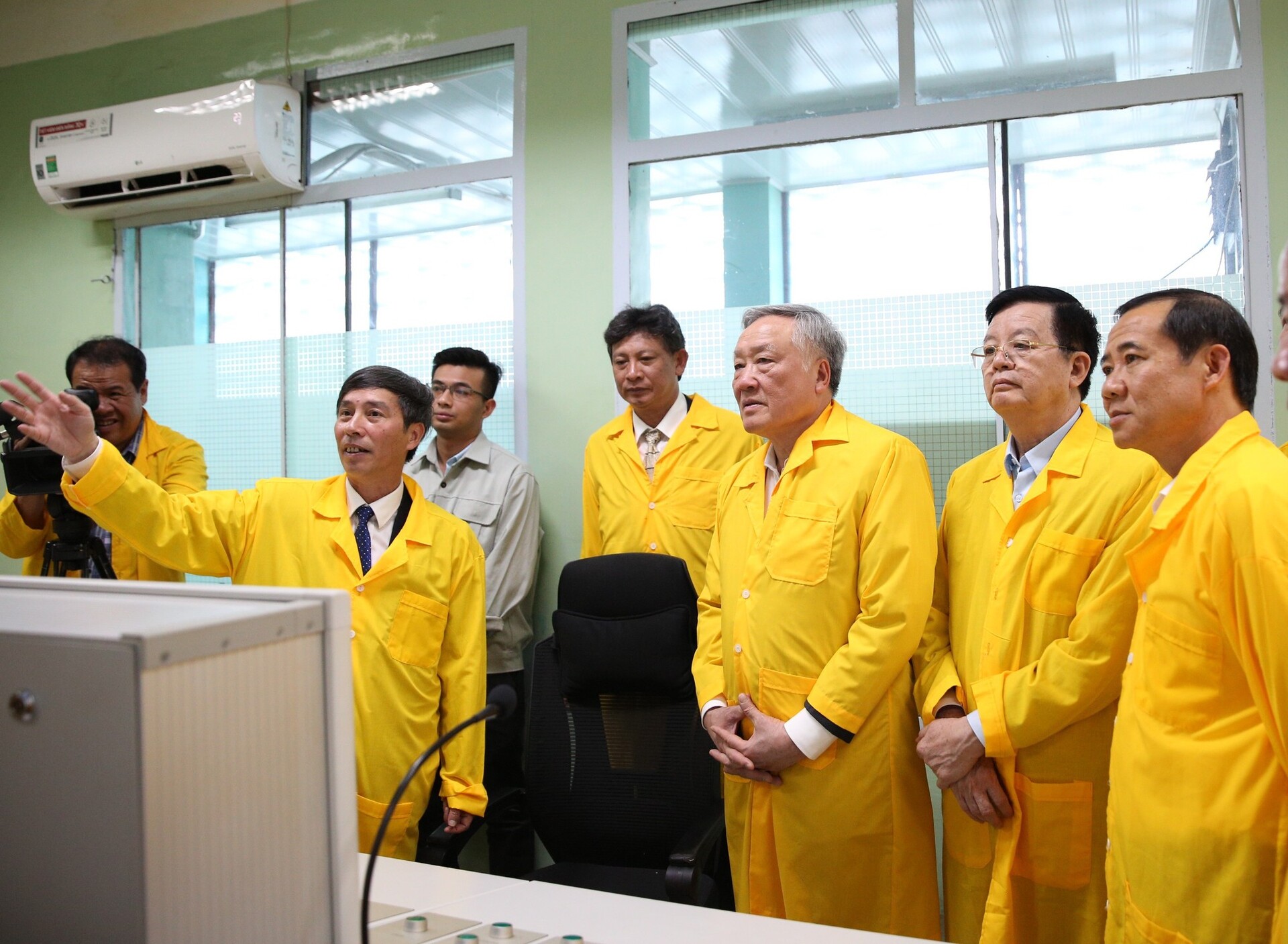 Nâng cao năng lực, phát triển các ứng dụng tiệm cận với trình độ công nghệ hạt nhân hiện đại của quốc tế