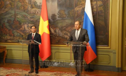 Sớm đưa hợp tác kinh tế-thương mại, đầu tư trở thành trụ cột trong hợp tác Việt Nam – Nga