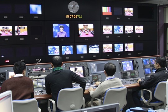 Truyền hình Việt Nam: Nỗ lực \'giữ lửa\' bản sắc và \'đốt cháy\' giới hạn trên hành trình phát triển trong kỷ nguyên số