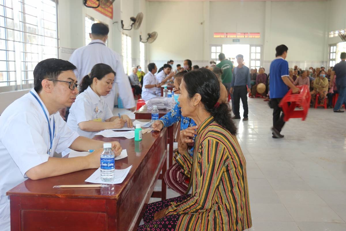 Khám bệnh miễn phí, lập sổ sức khỏe điện tử cho toàn dân từ năm 2026