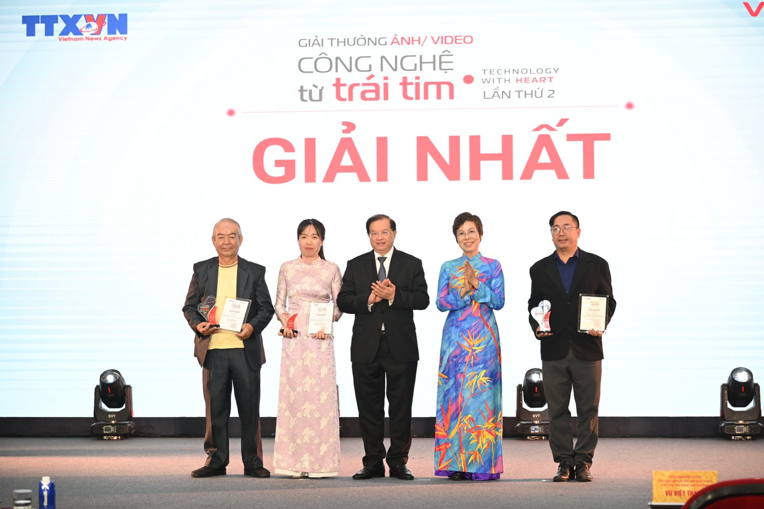 \'Công nghệ từ trái tim\' lần thứ 2: Thông điệp ý nghĩa về giá trị nhân văn mà công nghệ mang đến cho cuộc sống