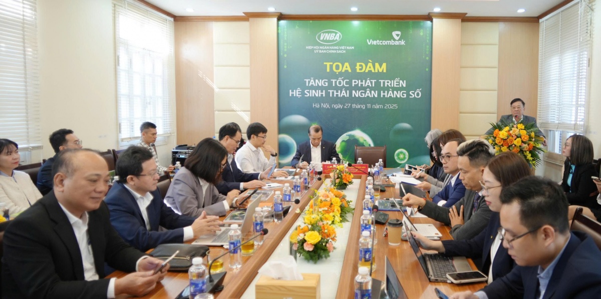 Hệ sinh thái ngân hàng số không còn là lựa chọn, mà là yêu cầu tất yếu của nền kinh tế số