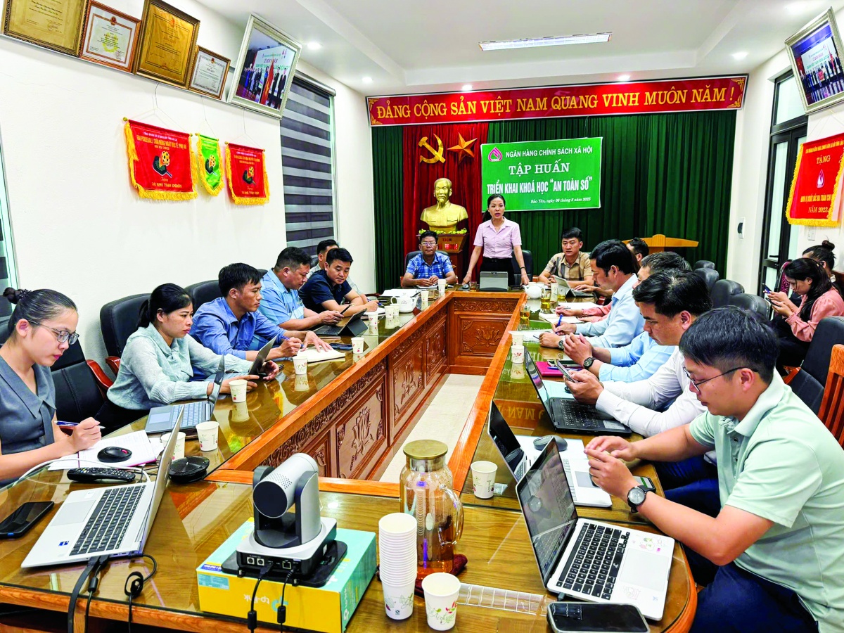 An toàn số - “lá chắn mềm” bảo vệ khách hàng