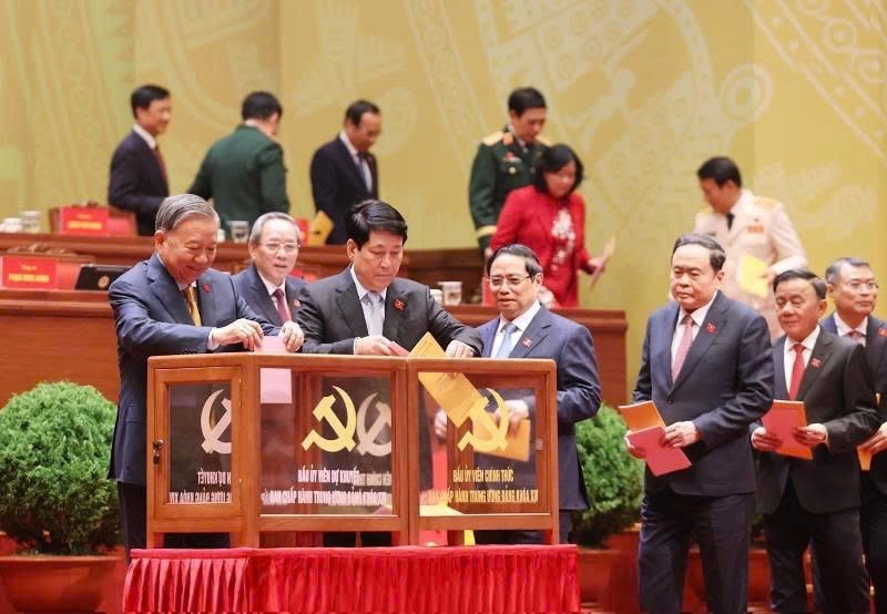 Công bố kết quả bầu cử Ban Chấp hành Trung ương Đảng khóa XIV