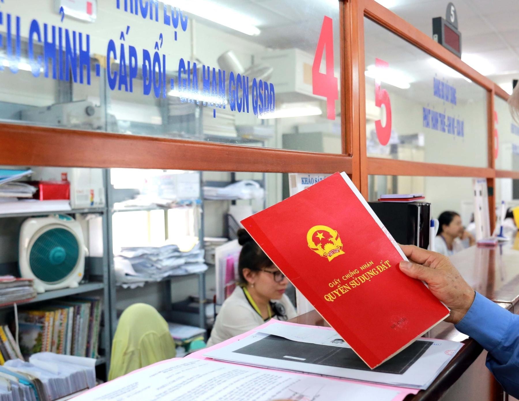 Chủ tịch UBND cấp xã được cấp Giấy chứng nhận quyền sử dụng đất