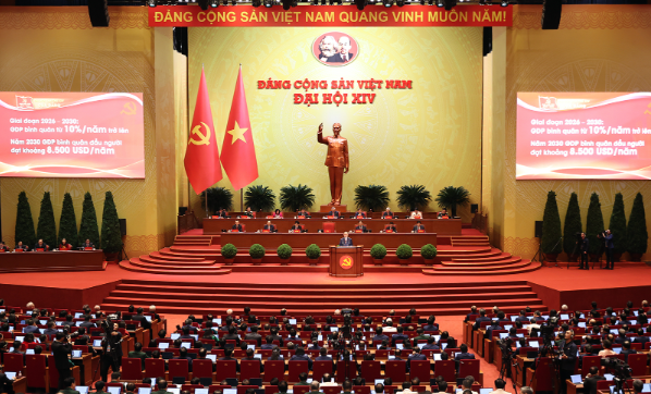Vững bước dưới cờ Đảng