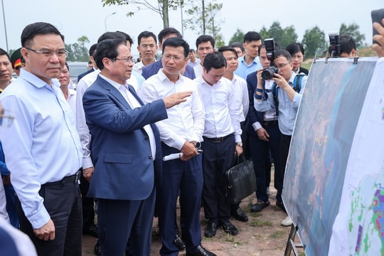 Thủ tướng: Xây dựng kho dự trữ xăng dầu chiến lược, triển khai trong trường hợp khẩn cấp