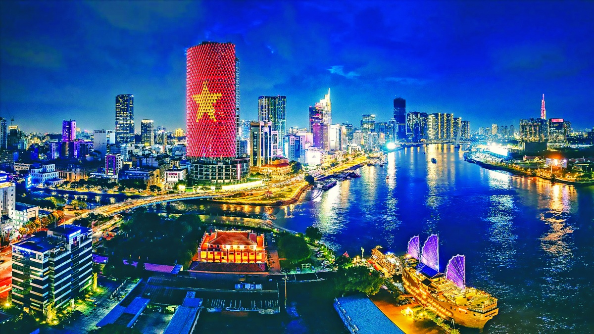 Xây dựng Việt Nam hùng cường vững bước đi lên chủ nghĩa xã hội