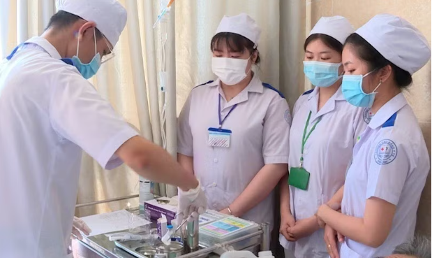 Phụ cấp trực ngành y tế cao nhất 325.000 đồng/phiên, ngày lễ được hưởng gấp 1,8 lần