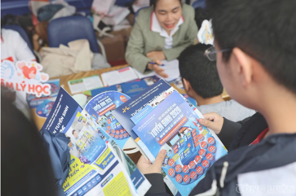 Gần 90 trường đại học công bố điểm sàn, dao động từ 15 đến 25 điểm