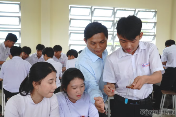 Giáo viên có 10 thay đổi lớn về vị trí việc làm, Tổ trưởng chuyên môn được xếp là viên chức quản lý