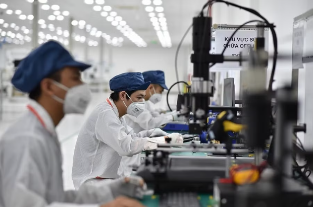 Đề xuất chính sách thuế thúc đẩy ngành điện tử và công nghiệp hỗ trợ trong tháng 10/2026